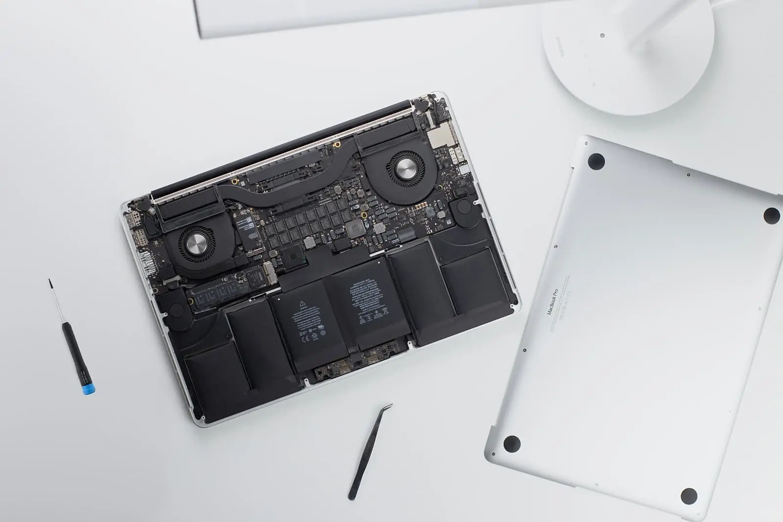 Technohubqatar | MACBOOK service center Qatar